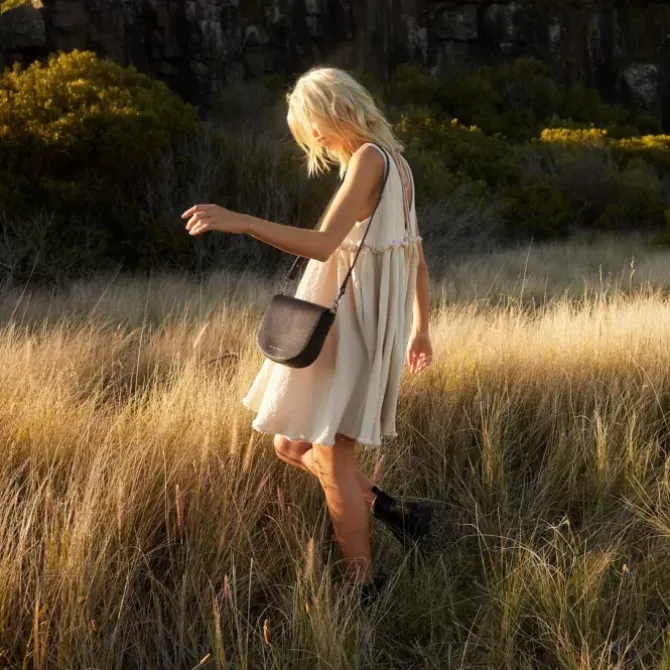 Status Anxiety Handbags>Art of Pretending - Black