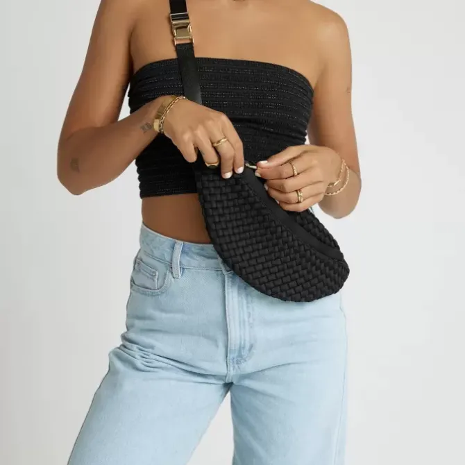 Arms of Eve Handbags>Blaise Bumbag - Black