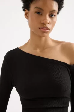 Nude Lucy Tops><noscript><img width=