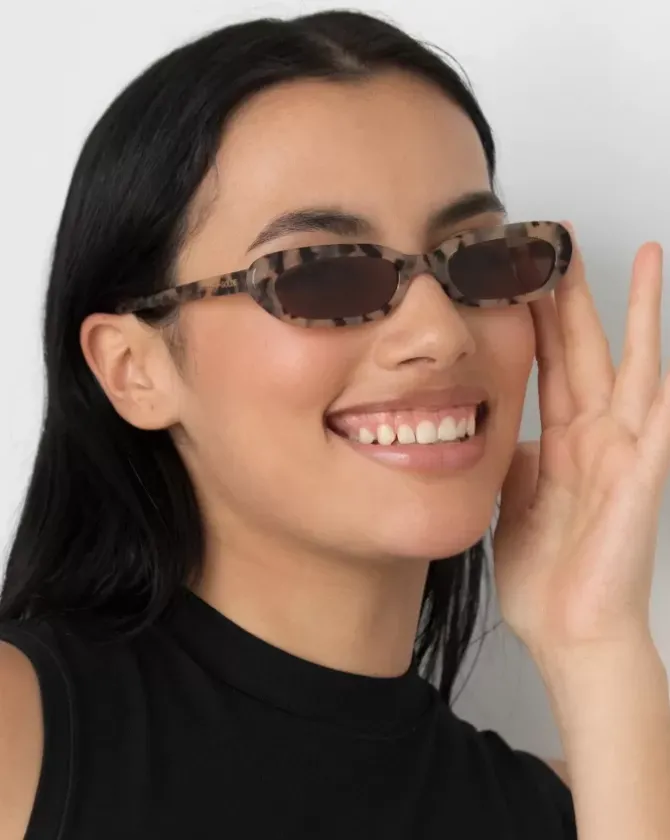 Lu Goldie Eyewear>Lola - Choc Tort