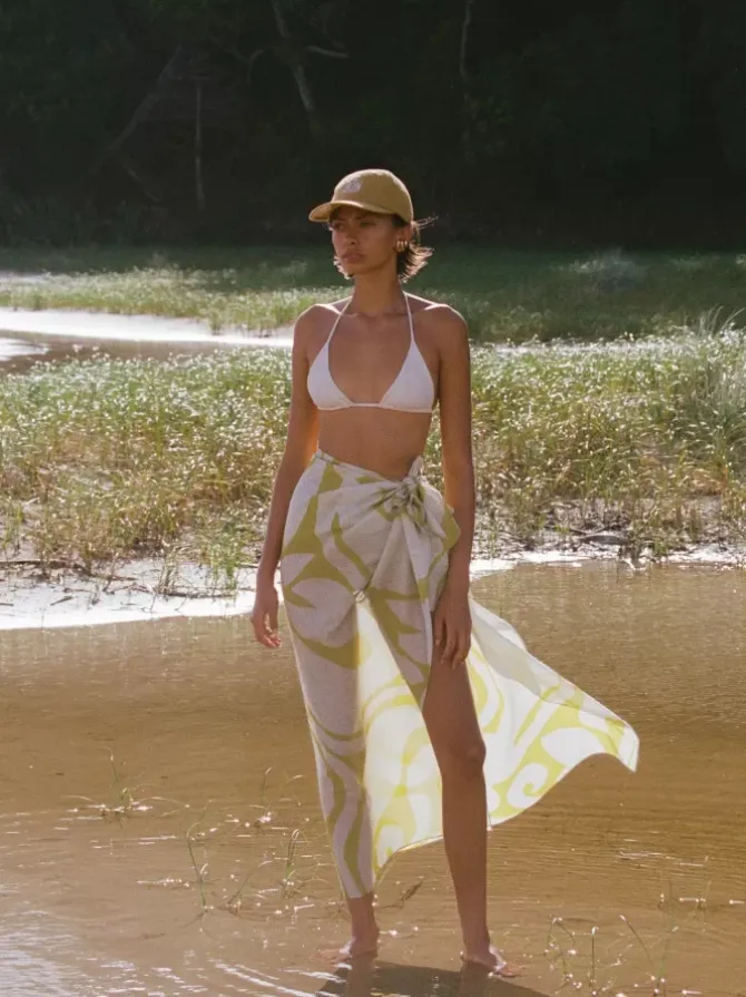 Soleil Soleil Scarves>Square Pareo - Silhouette